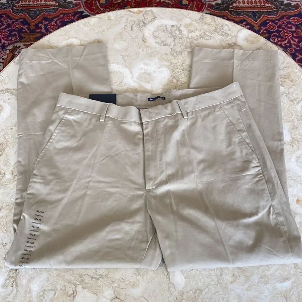 NWT Gap Straight Leg Khakis 38”/30” - Picture 5 of 9